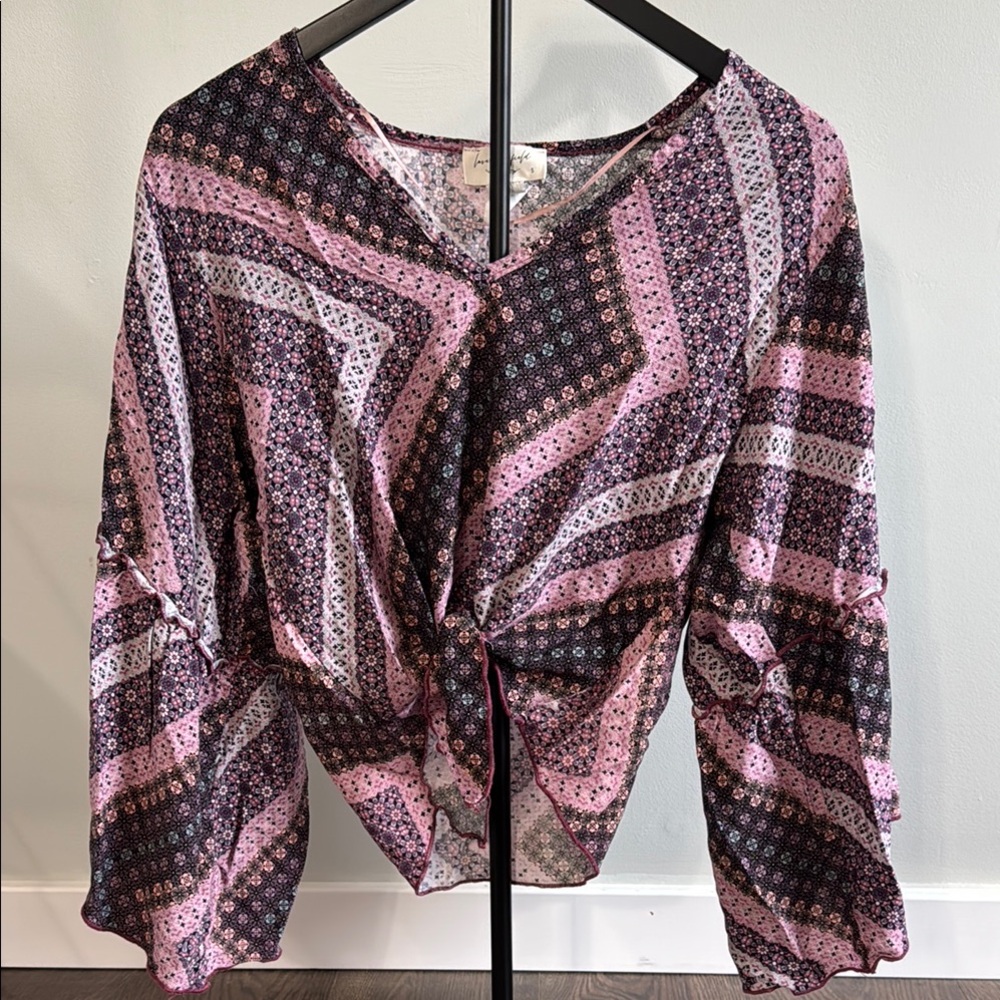Lavender Field Pink and Black Puff Sleeve Blouse